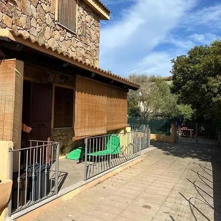Trilocale Climatizzato Con Cortile San Teodoro (Sardinia)