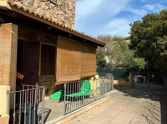 Trilocale Climatizzato Con Cortile San Teodoro (Sardinia)