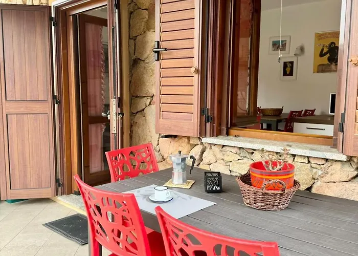 Trilocale Climatizzato Con Cortile * San Teodoro (Sardinia)